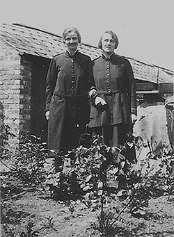 Photograph of the second pair of officers to live iin Duke Street