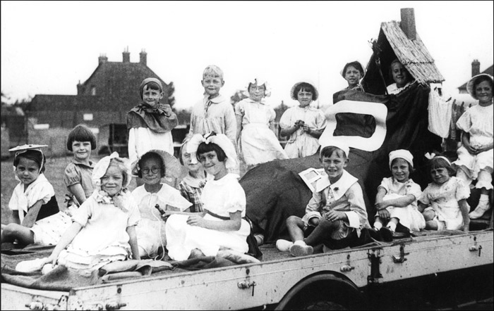 BL Council Infants on Gala Parade float c.1938