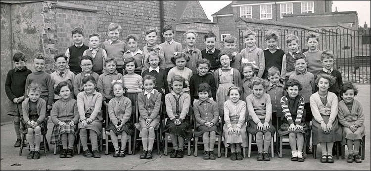 Burton Latimer Council Infants School - Mrs Williams' Class 1956-7