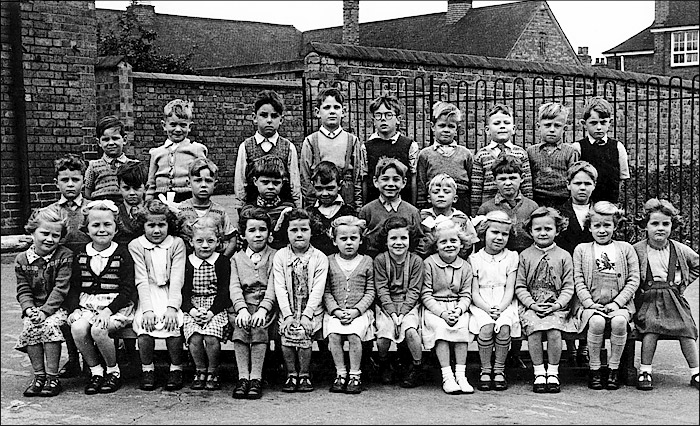 Burton Latimer Council Infants School - Unidentified Class 1954