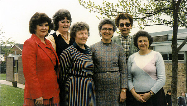Meadowside Infants School Staff in the 1980s
