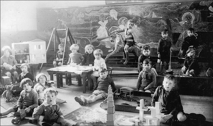 Burton Latimer Council Infants School - Classroom Scene 1933