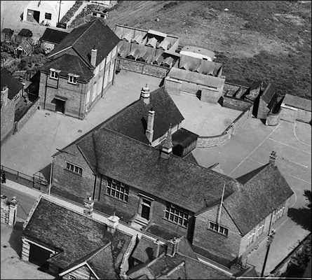 Burton Latimer County Junior School in 1950 - aerial view from the southwest