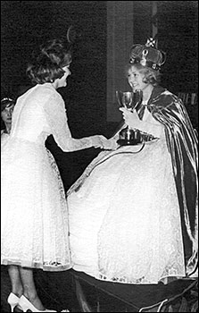 1962 Queen Diane Knighton and 1961 Qeen Barbara Ridgeway