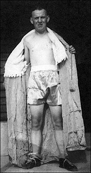 Mick "Tiger" Cooper - Burton Latimer boxer in the 1940s