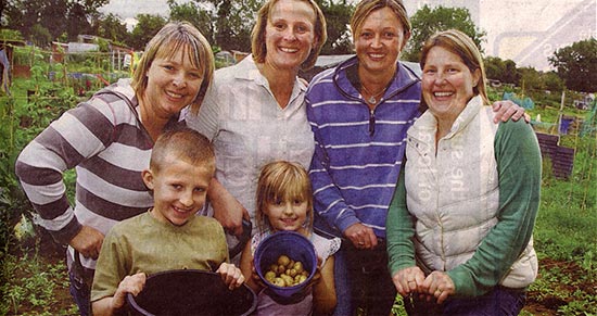 Current allotment holders on the site off Jaques Road.  Lisa Roberts, Mia Grainger, Caroline Finn and Helen Sanders with Jack Grainger and Ellie Grainger