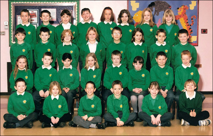 Meadowside Junior School 2000-1 - Class : 5Y