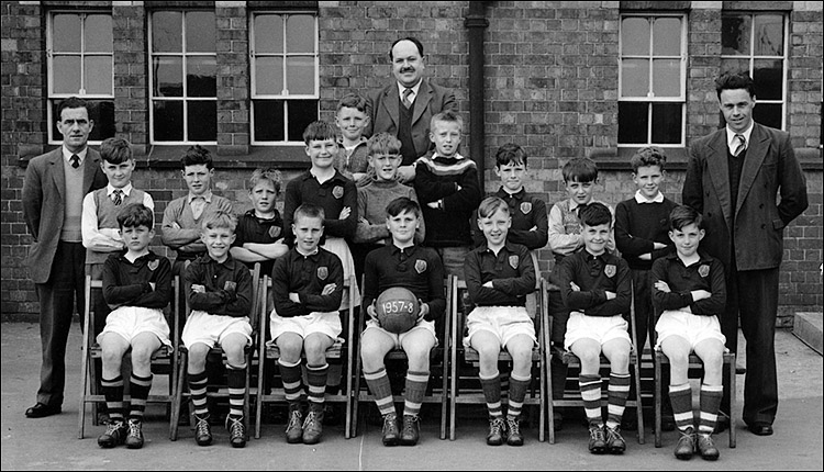 Burton Latimer County Junior School Football Team - 1957-8