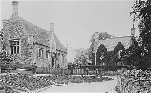 Photograph of Jacobean Church School taken in 1925