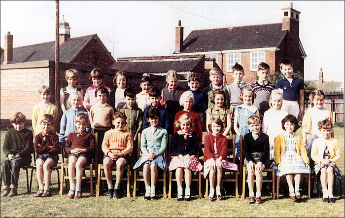 Burton Latimer Council Junior School - Miss Appleby's Class 1964-5
