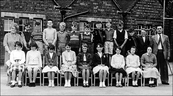 Burton Latimer Council School - Mrs Robinson's Class 1961-2