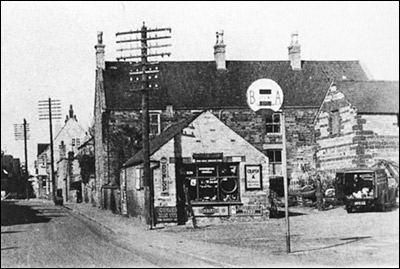 The old farmhouse and cycle repair shed c.1952