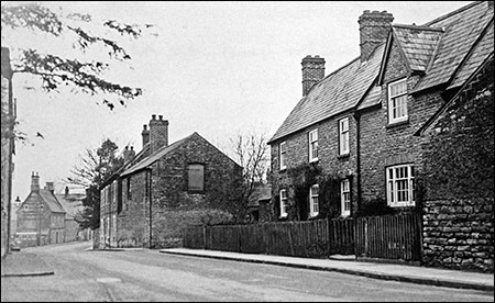 Windmill Farmhouse (101 Church Street) with (nearest the camera) Orpins Farmhouse (103 Church Street) c1925