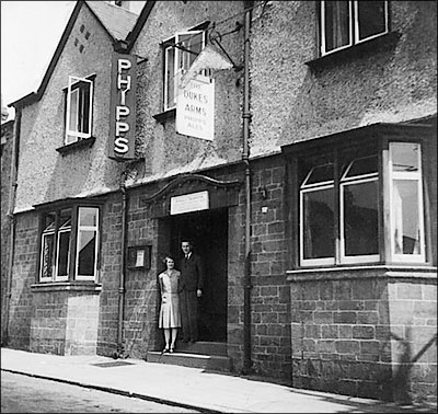 The Dukes Arms with its new landlord - Ron Thornton