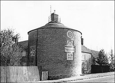 The Round-house (Waterloo Victory Inn)
