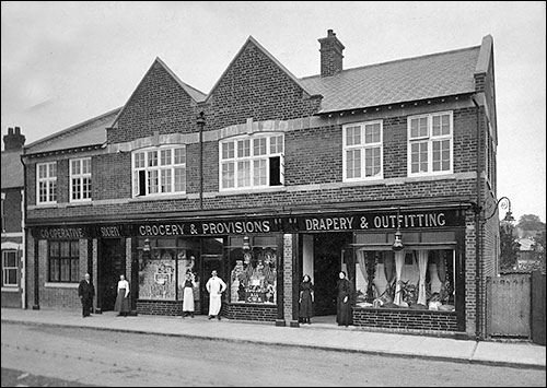 Newly opened High Street premises - 1913