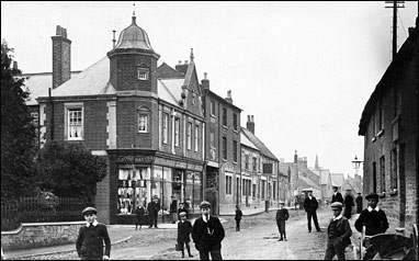 The shop, which became known as Pagoda House, built by David James.