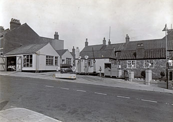 Pearsons Garage 1950s