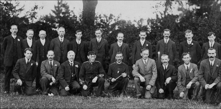 Burton Latimer Male Voice Choir - image from the 1920s