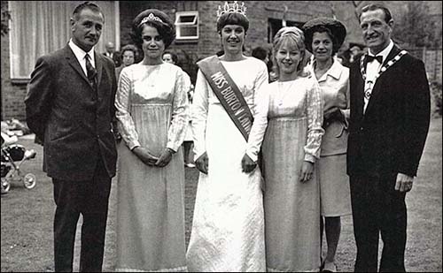 Alf Caffrey, Julie Randall, Lesley Gardner, Lesley Neville, Hilda Morby and Albert Morby