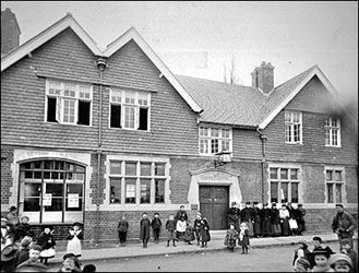 Coffee House 1905 now Barclays Bank