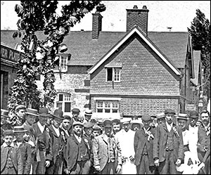 Side view of the Coffee House in 1902