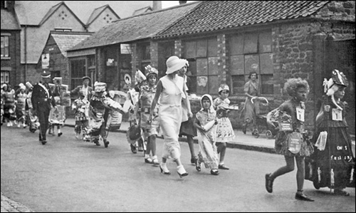Co-op Parade and Show c.1938.  The Parade entering Duke Street