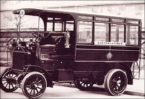 The Midland Railway Wolseley Bus which ran between Kettering and Burton Latimer in 1911