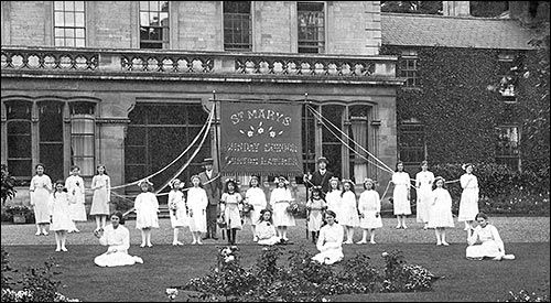 Sunday School photograph prior to world war 2 featuring Neville's mother and auntie.